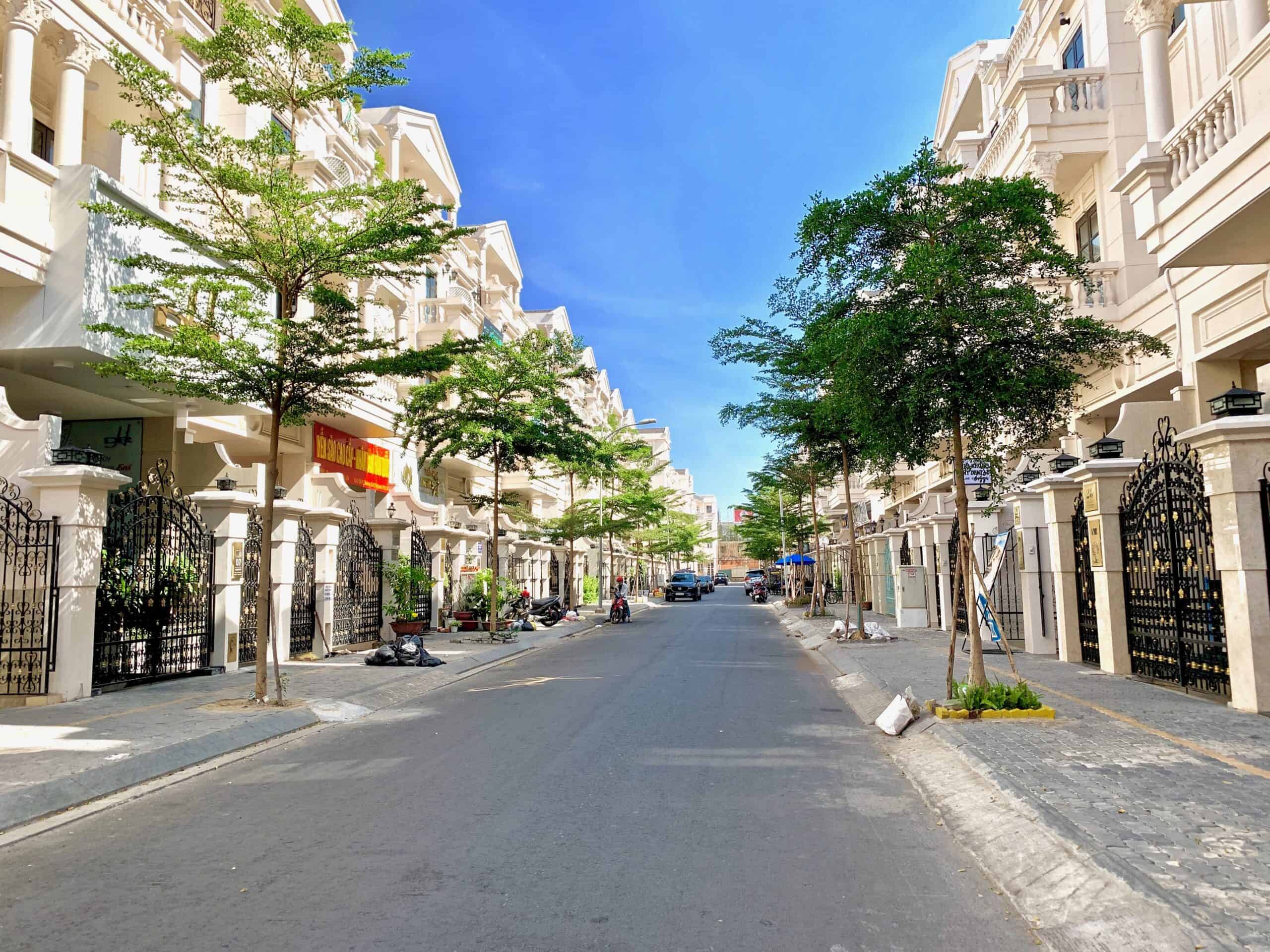 Nhà phố Park Hills Lô L kinh doanh tốt