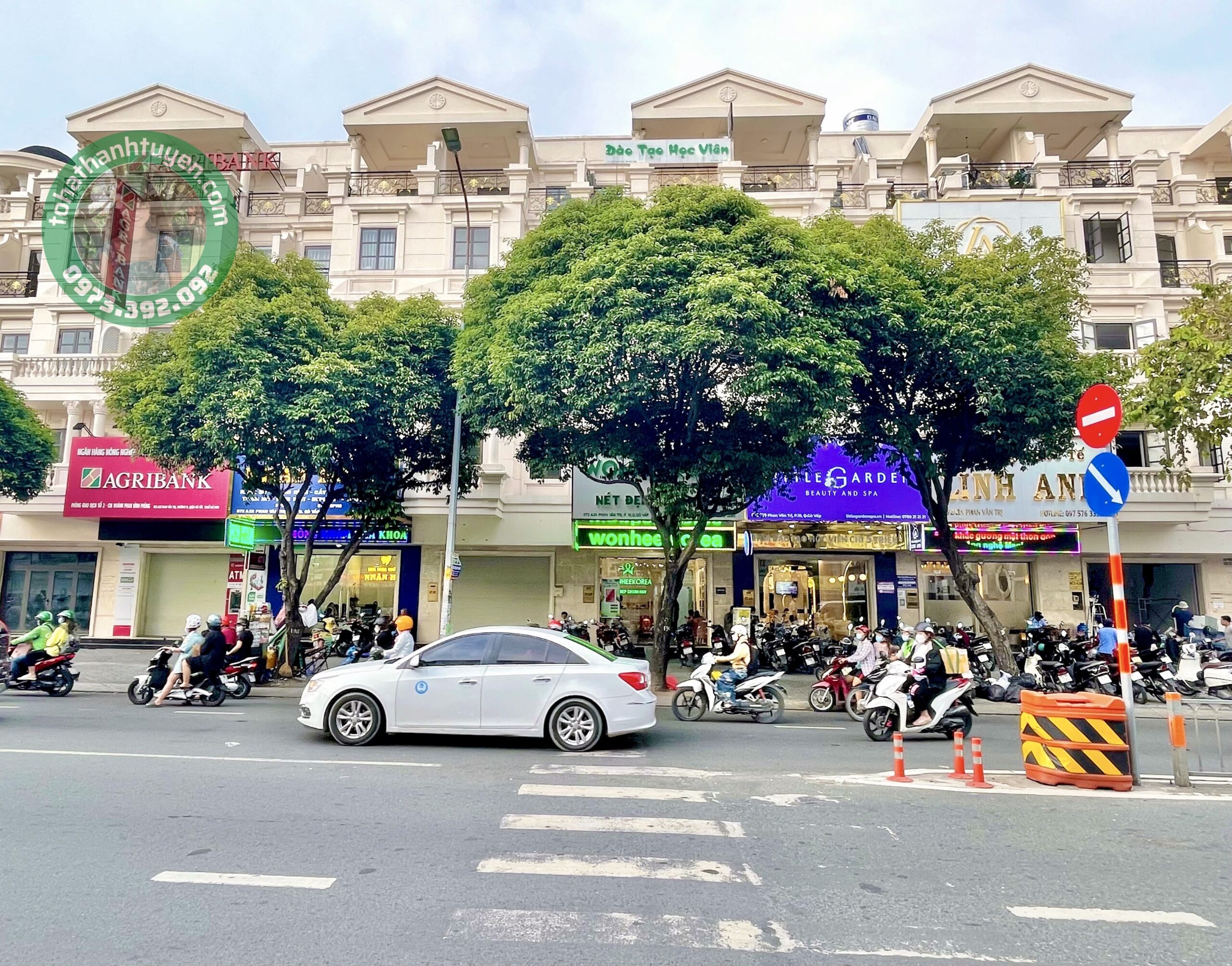 Căn góc 2 mặt tiền phù hợp mở văn phòng Park Hills